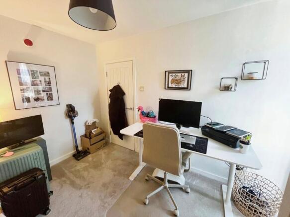 2 bed Apartment for sale Image 10