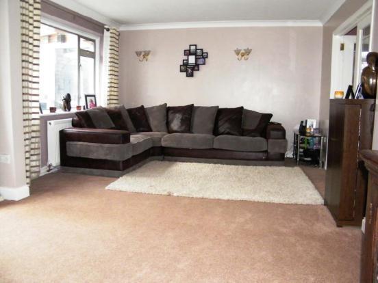 21' Living Room