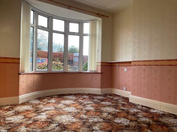 10 harewood Sitting room.jpg