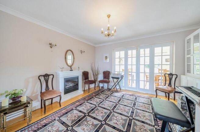 Davidson Frost-Wellings, DFW, Clarendon Gardens, R
