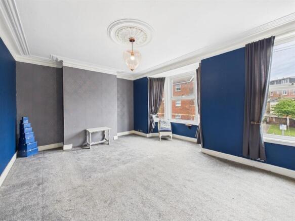 5 bed Terraced for sale Image 7