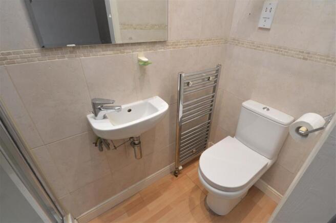 ensuite.jpg