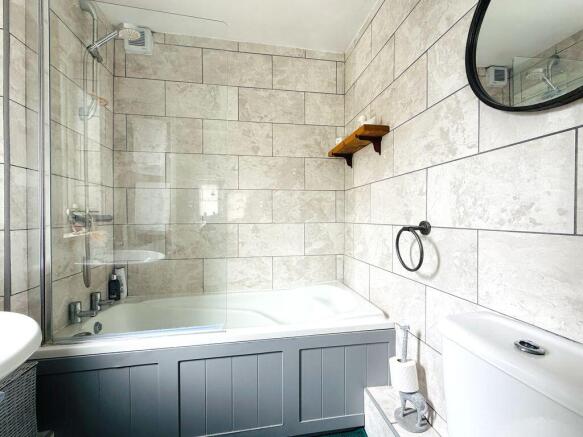 2 bed Terraced for sale Image 10