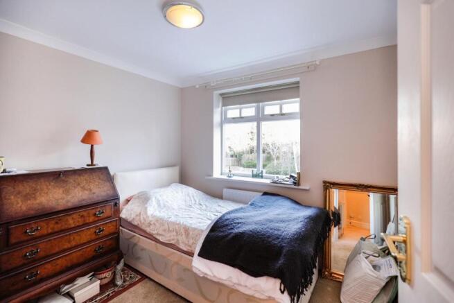 2 bed Flat for sale Image 10