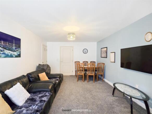2 bed House for sale Image 4