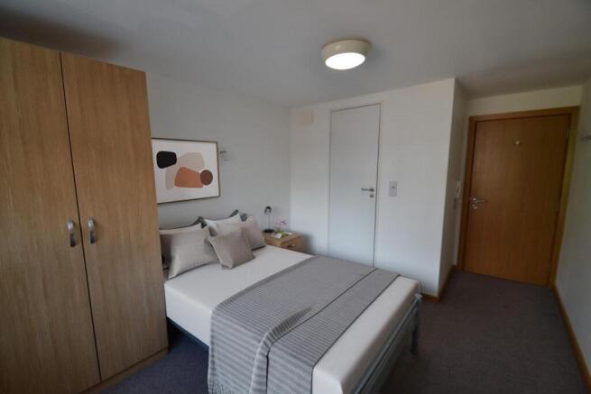 F6 -BED 1.jpg