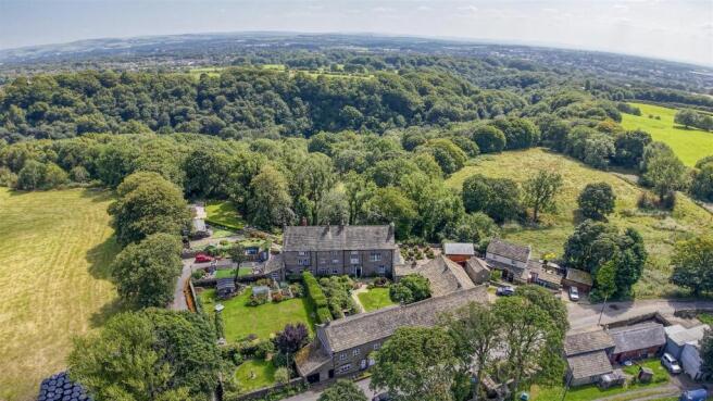 Ashworth Hall Cottage, Ashworth Road, Norden - Outstanding Character Property, Almost 3,000sqft & Beautiful Surroundings photo 4