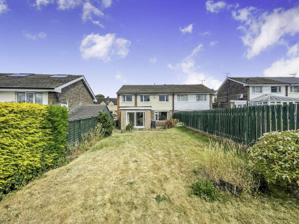 3 bed Semi-Detached for sale Image 12