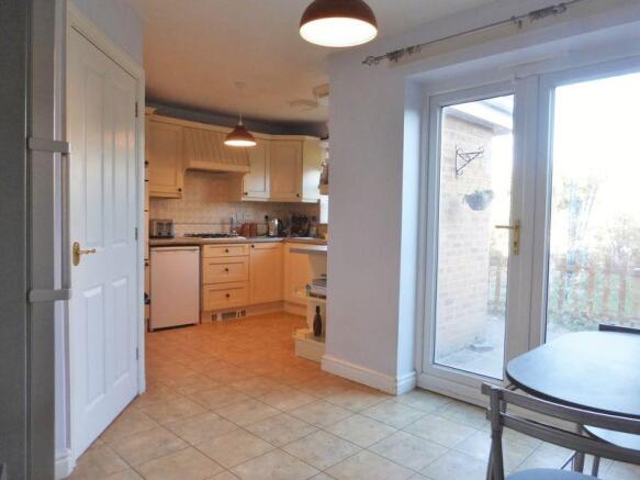 Open Plan Dini...