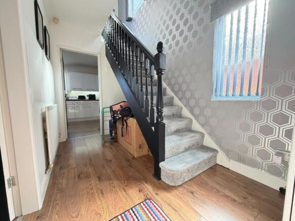 3 bed Semi-Detached for sale Image 9
