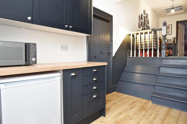 2 bed Flat for sale Image 4