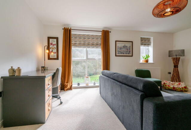 4 bed Detached for sale Image 6