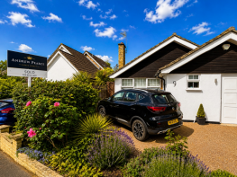 9, Eastfields, Pinner HA5 2SR