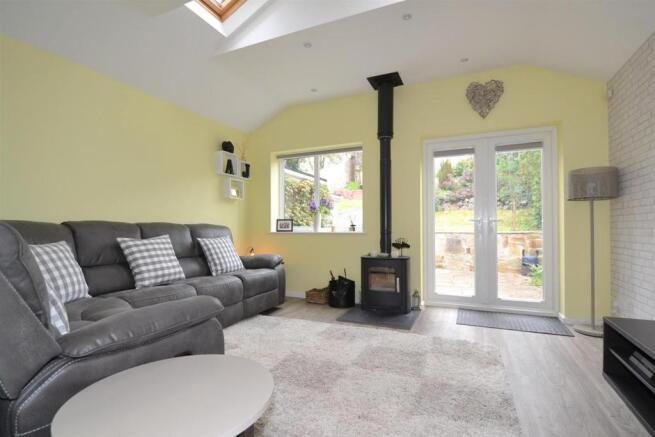 sitting room 1.JPG