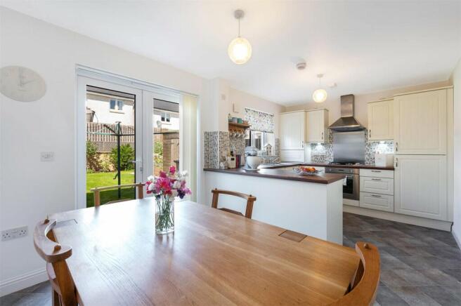 Dining/Kitchen