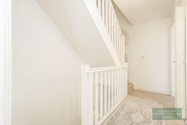 3 bed Semi-Detached for sale Image 10