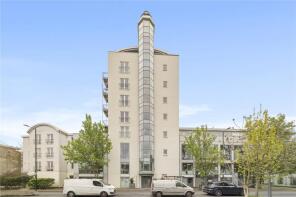 Flat 5, 30, Mortlake High Street, Mortlake, London SW14 8HX