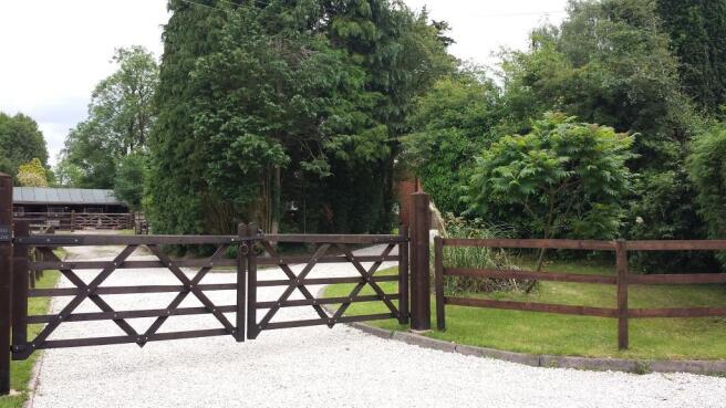 Drive/Gates