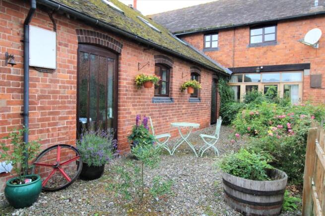 Courtyard garden