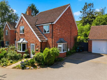 Tennyson Grange, Gedling, Nottingham, NG4 3LR
