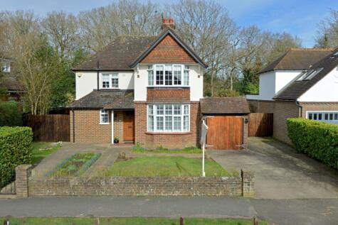 New Park Road, Cranleigh, GU6