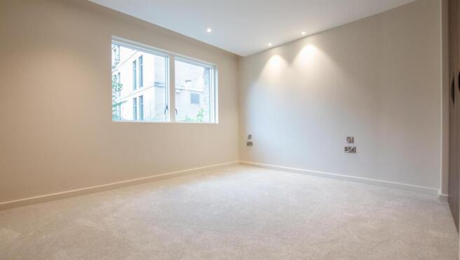 2 bed Apartment to rent Image 5