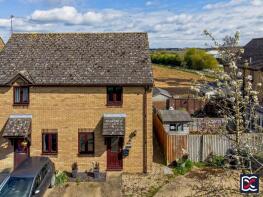 29 Eryn Lasgalen, Malt Lane, Brackley NN13 5YE