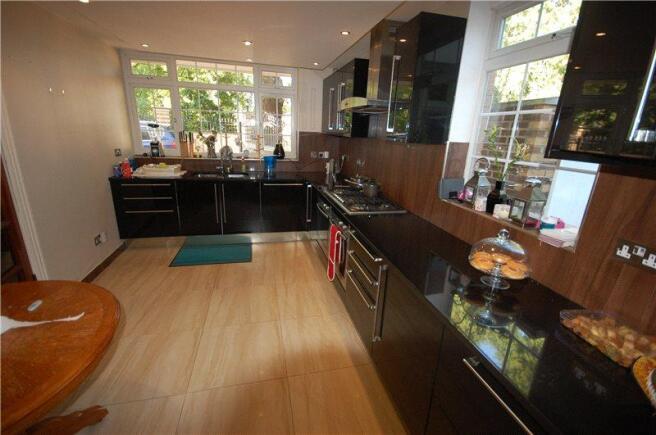 Kitchen/Breakfast Rm