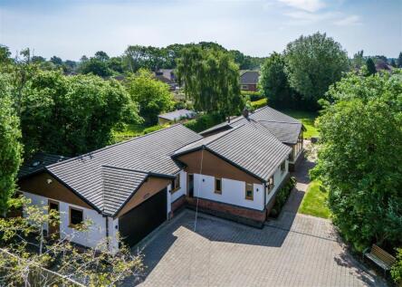 The Orchard, Histons Hill, Codsall, Wolverhampton, WV8 2EY