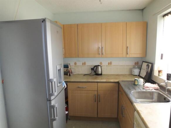Kitchen 1.JPG