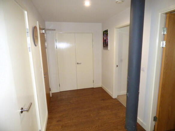 1 bed Apartment to rent Image 8