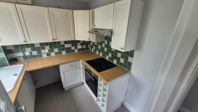 14CC - Kitchen 2.jpeg
