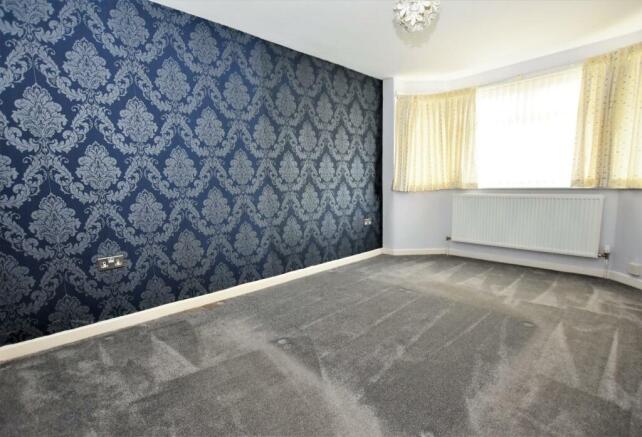 Main bedroom 2.JPG