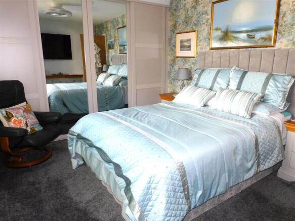 3 mcl bed1.JPG
