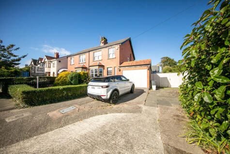 No. 12, The Avenue, Poulton-le-Fylde, Lancs FY6 7NA