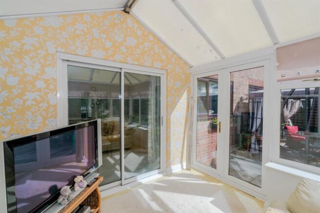 42, Rochester Way, Cannock, Staffordshire, WS12 3Y