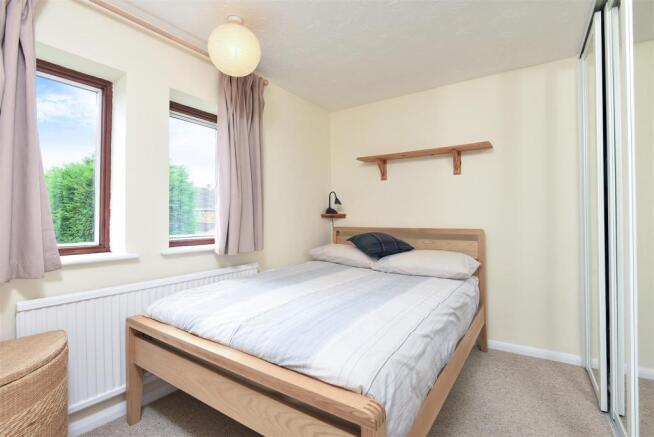 Bed 2.jpg