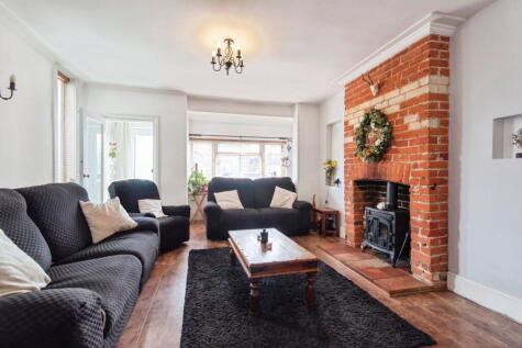 Clifton Road, Shefford, SG17 5AE