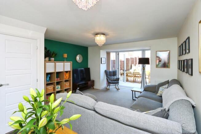 3 bed Town House for sale Image 7