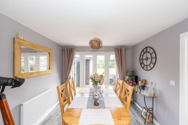 4 bed Detached for sale Image 7