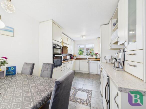Greenhill Close, Loughton photo 3