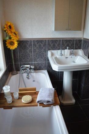 bath & shower room