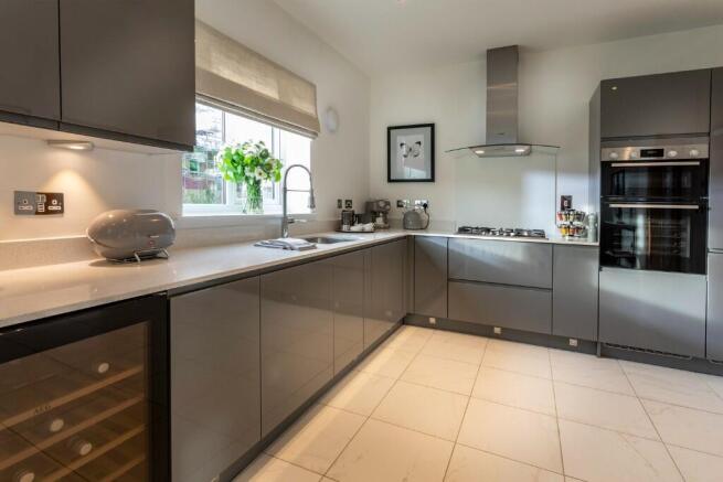 South Ella Way,
Kirk Ella,
Hull,
HU10 7LS photo 4