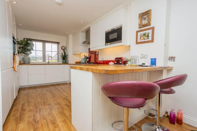 Kitchen / Dini...
