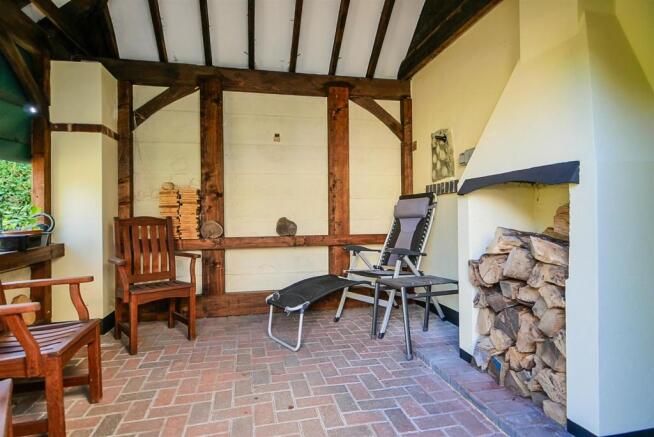 Outdoor Dining Area