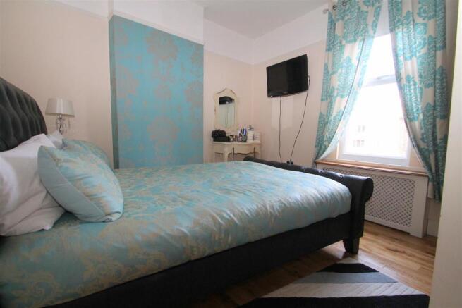 Master Bedroom.jpg