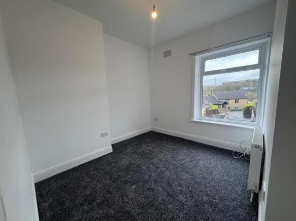 2 bed Terraced to rent Image 8