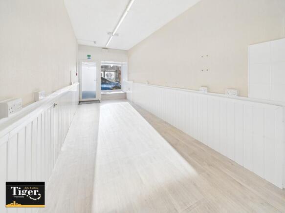 CAM02176G0-PR0752...