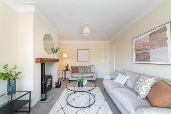 2 bed Semi-Detached Bungalow for sale Image 9