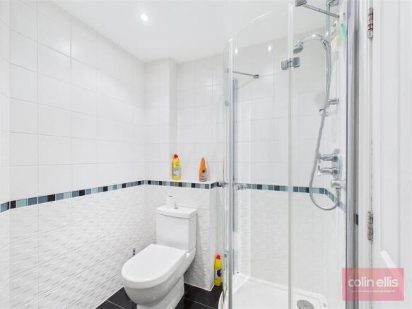 2 bed Flat for sale Image 9